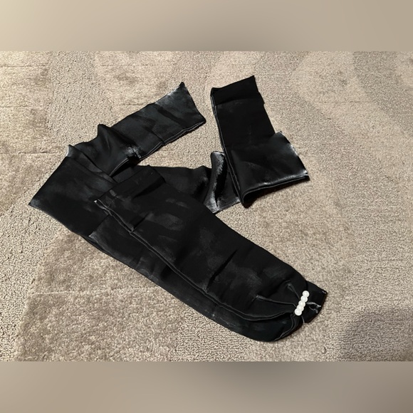 Solid Black Lace Lolita Dress JSK w/ Belt & Brooch Gothic EGL Floral Ruffle TaoB - Picture 14 of 16